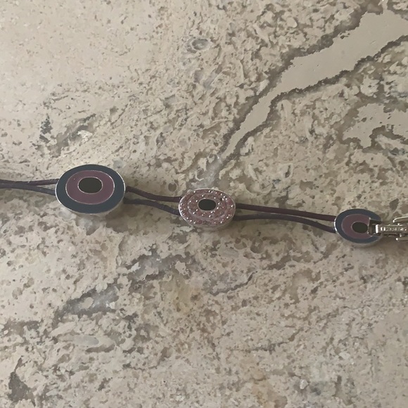 SWAROVSKI string bracelet w/purple crystals 7 1/4” - Picture 2 of 4